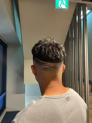 ショート 椿 智行のヘアスタイル