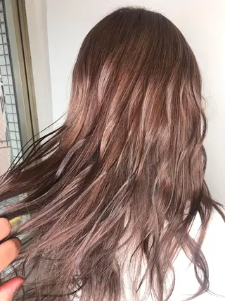 ロング カラー 似合わせ/ブリーチ カラー.岡田友仁のヘアスタイル