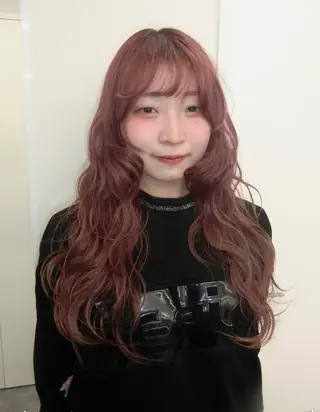 ロング ブリーチなしwカラー 🐈⬛kotoseのヘアスタイル