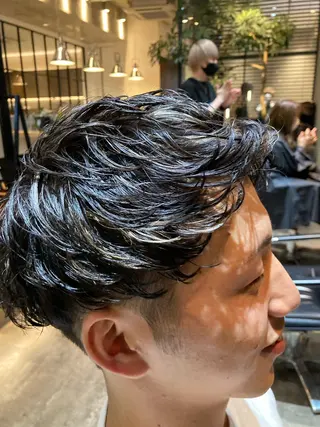 ショート カラー メンズ 波巻きスパイラルパー マ/シャドウパーマ駿のヘアスタイル