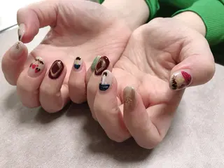 ネイル mano nella manoのネイルデザイン
