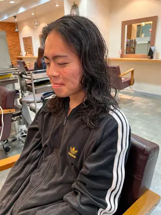 パーマ メンズ 透明感・艶感 小坂隼斗のヘアスタイル