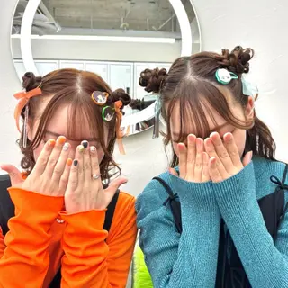 ヘアアレンジ ヘアメ🎀推しカラー 🥣横浜/しほ🧸のヘアスタイル