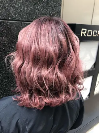 ショート カラー 海外レイヤー/ 梅田美容室のヘアスタイル