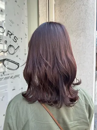 ミディアム カラー haru .のヘアスタイル