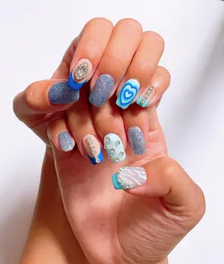 ネイル VIERU 🌈🎀💖のネイルデザイン