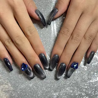 ネイル VIERU 🌈🎀💖のネイルデザイン