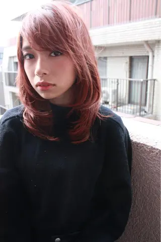 ミディアム カラー パーマ tuuli トゥーリのヘアスタイル