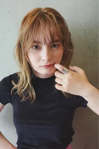 ミディアム カラー パーマ ヘアアレンジ メンズ キッズ ネイル マツエク・マツパ アイブロウ モリモト サナのヘアスタイル