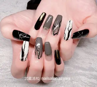 ネイル R inのネイルデザイン