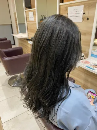 カラー 河原 亜樹のヘアスタイル