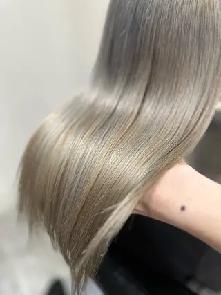 セミロング カラー 福西晃希 【艶髪・髪質改善】のヘアスタイル