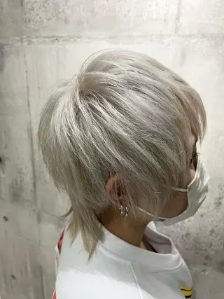 ショート カラー mimiiy梅田 中崎町ハイトーンのヘアスタイル