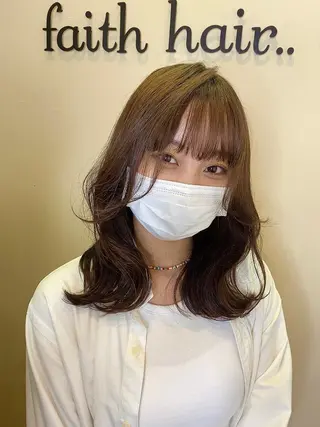 セミロング 大形 誉のヘアスタイル