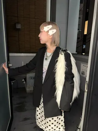 ショート カラー ブリーチ🪡 ボブ🐬レイヤーのヘアスタイル