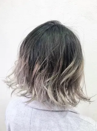 ショート カラー ライブトレア YOSHIKIのヘアスタイル