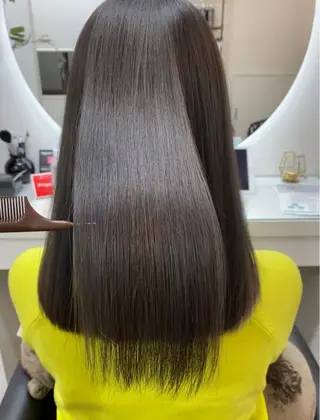 ロング WHALE hair × beautyのヘアスタイル