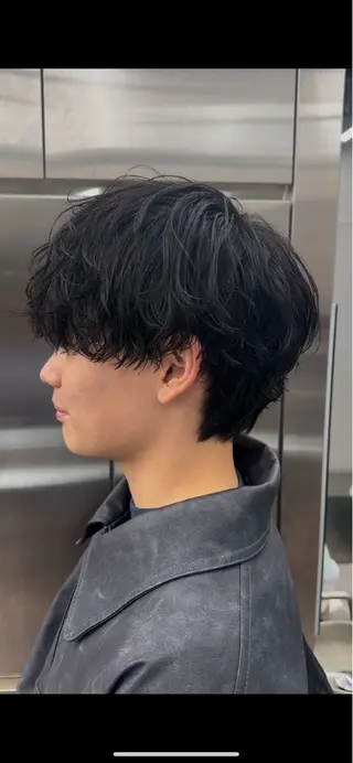 パーマ メンズ マッシュパーマ fifth岡村優作のヘアスタイル
