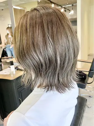 ミディアム noi MIKUのヘアスタイル