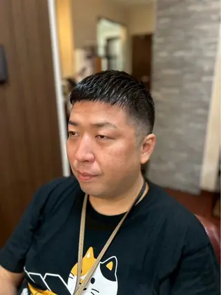 ショート メンズ 糸山 仁のヘアスタイル