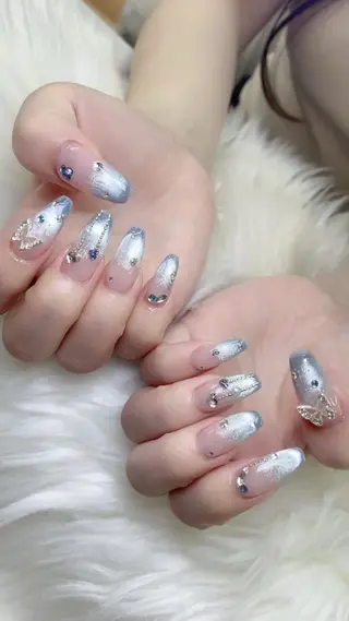 ネイル Rei _Nail 新宿のネイルデザイン