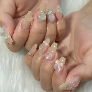 ネイル LAVISH nanamiのネイルデザイン