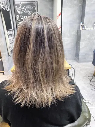 セミロング カラー 加藤 琢也のヘアスタイル