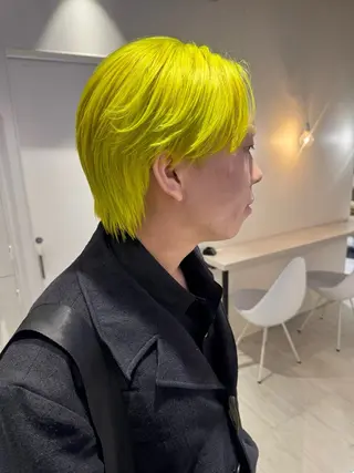 ショート カラー Ami/艶カラー/ レイヤー/ハイトーンのヘアスタイル