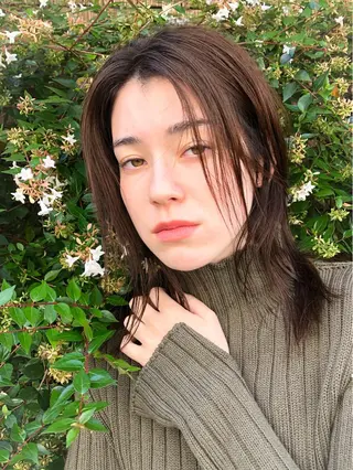 セミロング 高橋 愛美のヘアスタイル