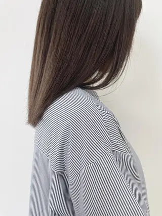ミディアム カラー 山下 千明のヘアスタイル