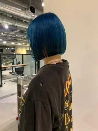 ショート 黒染め落とし ムラ修正　ハイトーンのヘアスタイル