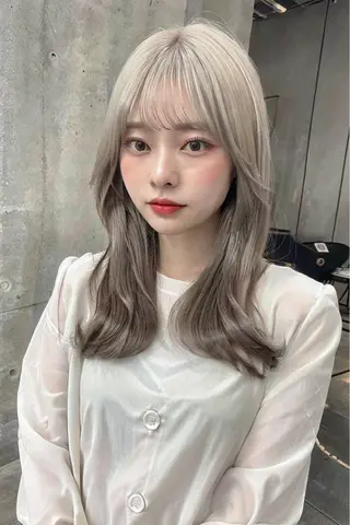 セミロング カラー ブリーチ特化💛 RYUTOのヘアスタイル