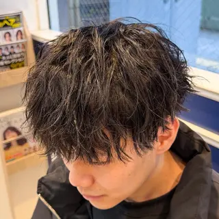 ショート パーマ メンズ 吉田 新平のヘアスタイル