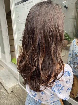 ロング パーマ パーマ・レイヤー 髪質改善・TANIのヘアスタイル