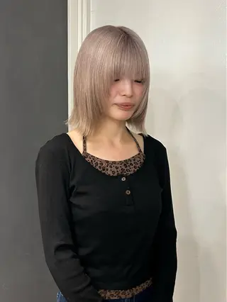ミディアム えり 堀江/ボブ /レイヤー/艶髪のヘアスタイル