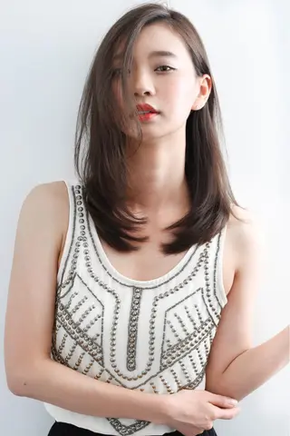 セミロング カラー 松本 俊樹のヘアスタイル