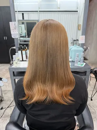 セミロング 暖色カラー得意🔥 栗俣嵐のヘアスタイル