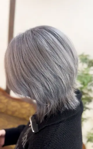 ショート 飯星慧斗 /ブリーチ、縮毛矯正のヘアスタイル