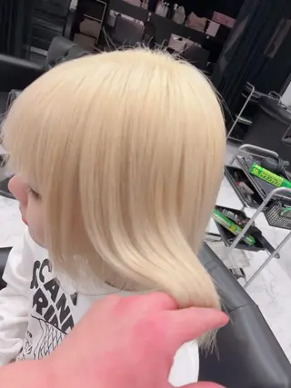 ロング ケアブリーチ&シール エクステの店和田翔莉のヘアスタイル