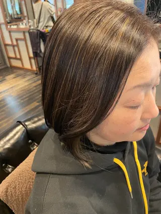 ショート カラー Canon/ インナーカラー/小倉のヘアスタイル