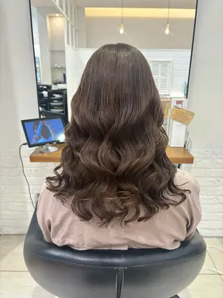 セミロング コテ巻き風パーマ🫧 麻尋のヘアスタイル