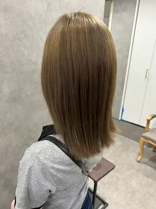 セミロング カラー ミルクティー職人× HIROSEのヘアスタイル