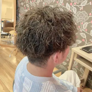 パーマ メンズ 酸性ストレート/ブリ ーチなしWカラー河本のヘアスタイル