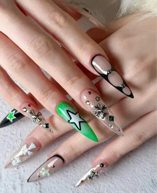 波 なみのネイルデザイン