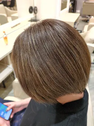 カラー WARREN・TRICOMI NEW YORK 表参道店所属・ハイライト/白髪ぼか し/透明感/惇平のヘアスタイル