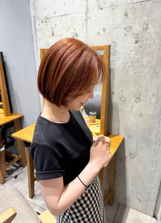 ショート カラー ヘアアレンジ mina 🐈‍⬛ ラフな似合わせヘアのヘアスタイル