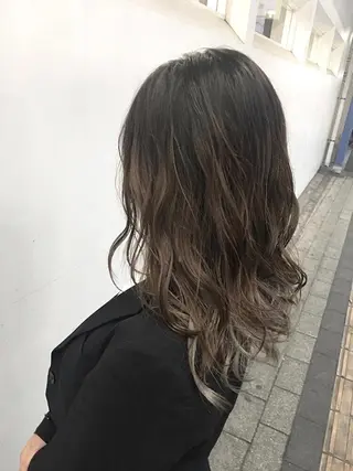 セミロング カラー 東條 克義のヘアスタイル