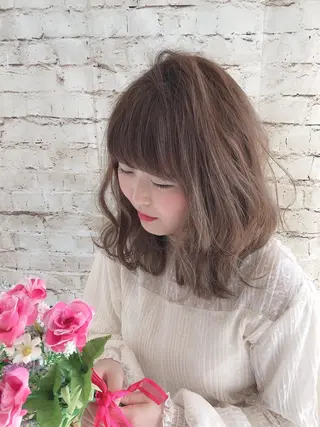 セミロング カラー ヘアアレンジ 山田 香織のヘアスタイル