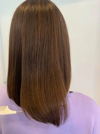 ミディアム カラー トップ スタイリストのヘアスタイル