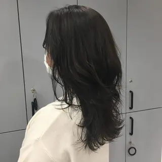 セミロング カラー 狩野 羅夢のヘアスタイル